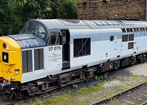 37075 KWVR 190821 D White