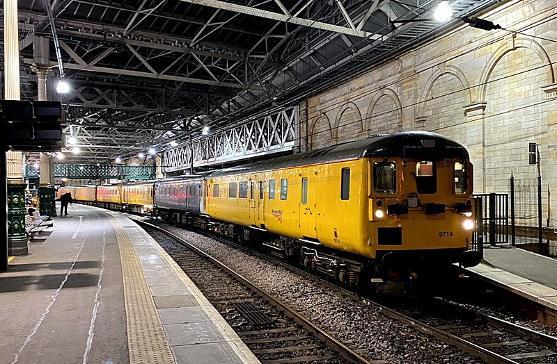 [wnxx] Pictures - 37607 Edinburgh 060225