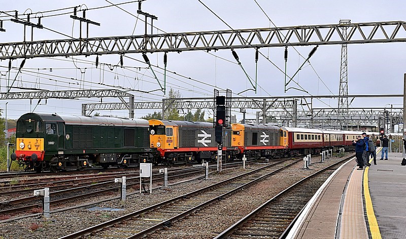 [wnxx] Pictures - LS Chairmans Train 101025-131025