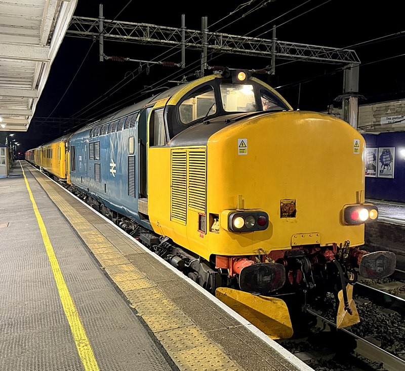 [wnxx] Pictures - 37610 37607 3Q53 3Q06 121225
