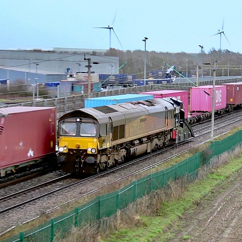[wnxx] Pictures - 66850 ADB965219 Northampton 110226