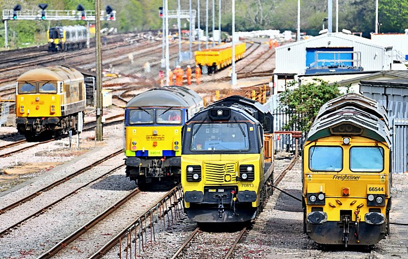 [wnxx] Pictures - 66544 69014 69016 70813 Eastleigh Yard 210426
