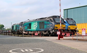 68002 88010 68008 Crewe Gresty Bridge 290926 S Conquest