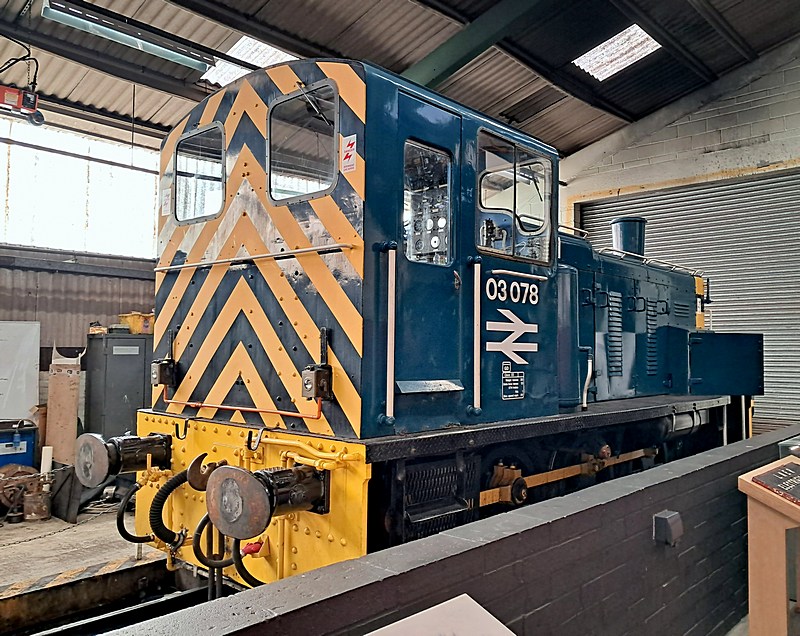 [wnxx] Pictures - Stephenson Railway Museum 260926
